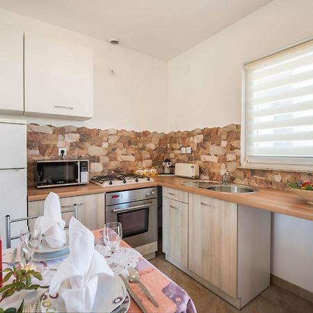 Apartment Radeki Glavica 112B Loborika Eksteriør billede