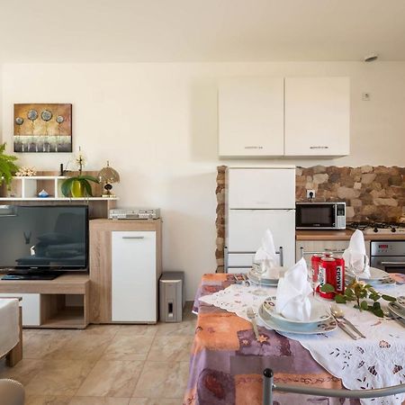 Apartment Radeki Glavica 112B Loborika Eksteriør billede