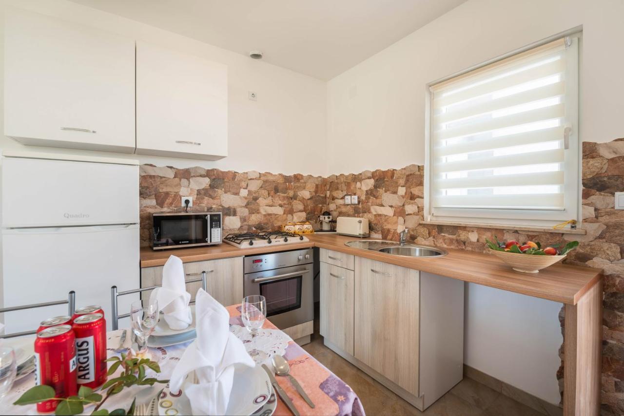 Apartment Radeki Glavica 112B Loborika Eksteriør billede